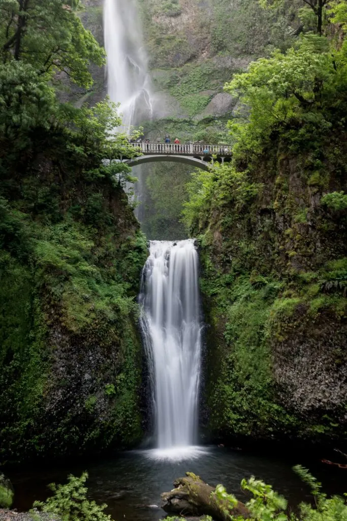 Multnomah Falls is a beautiful Oregon waterfall hike.