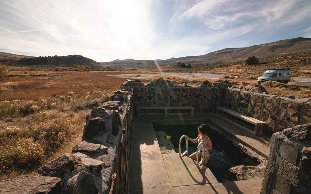 A Guide to Hart Mountain Hot Springs & What to Do in the Area