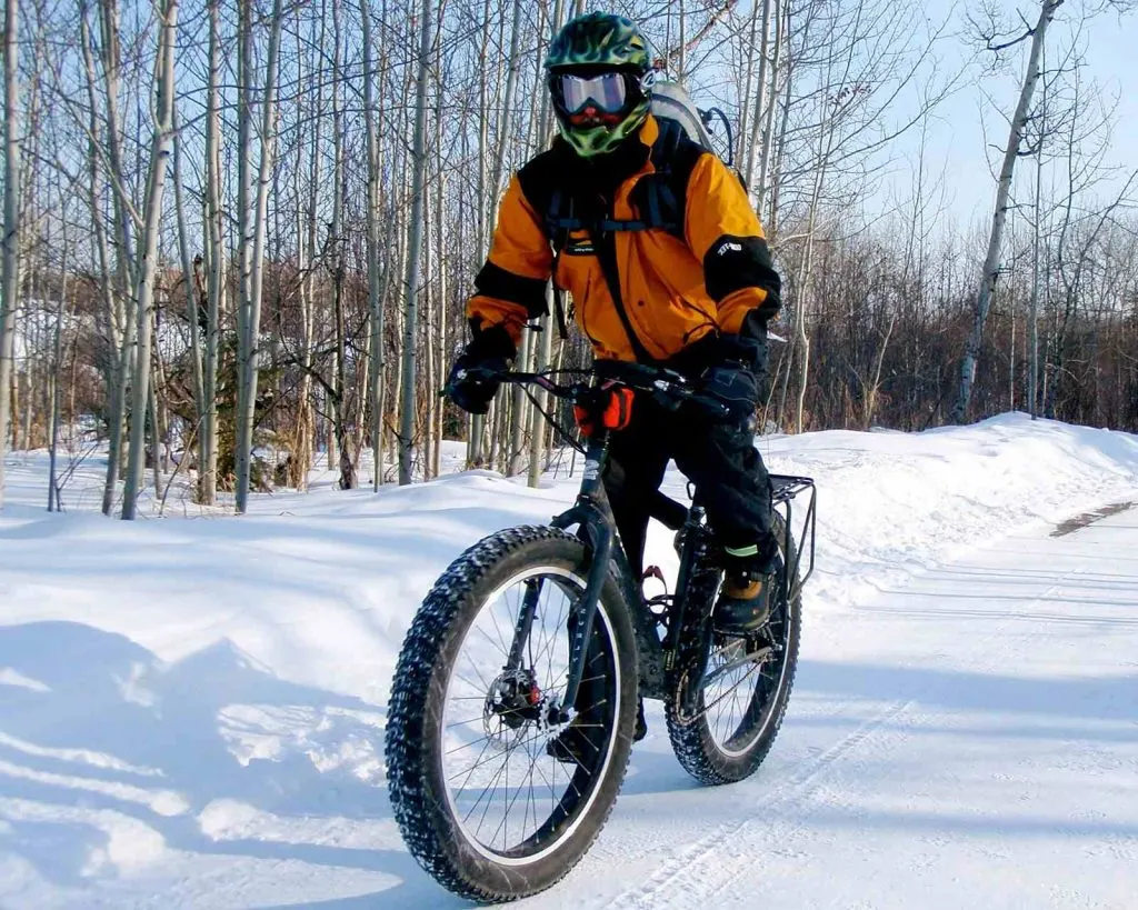 Oregon in winter - fat biking on snow trails