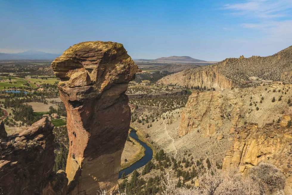 Niet te missen Monkey Face tijdens uw Smith Rock wandeling.