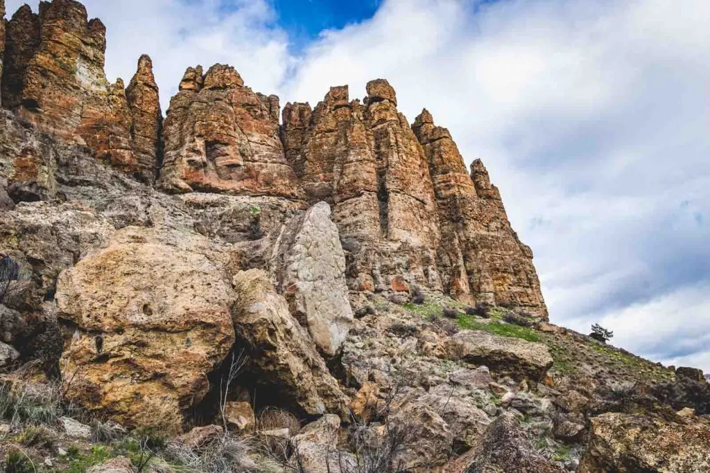 Clarno Unit The John Day Fossil Beds in Oregon—Painted Hills, Sheep Rock & Clarno
