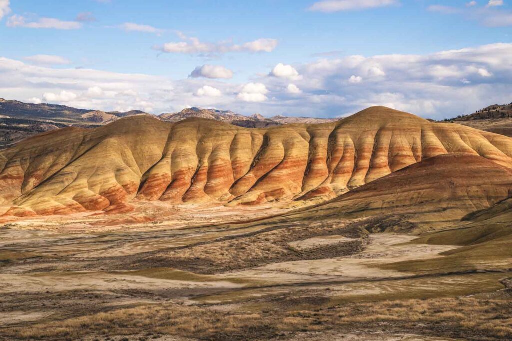 Your Guide to Exploring The Painted Hills—Oregon's Most Alien Landscape