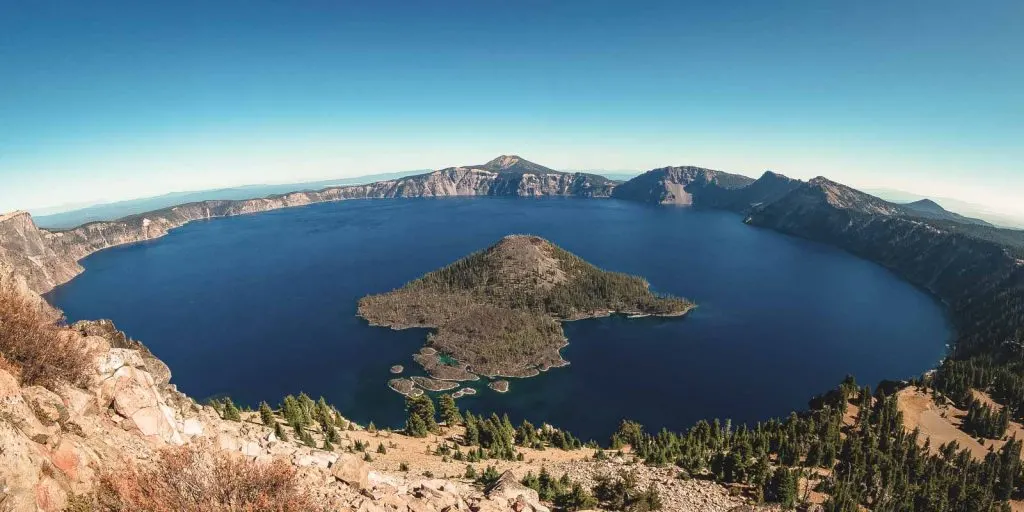 Be sure to stop at Wizard Island on your Crater Lake hikes. Be sure to stop at Wizard Island on your Crater Lake hikes.