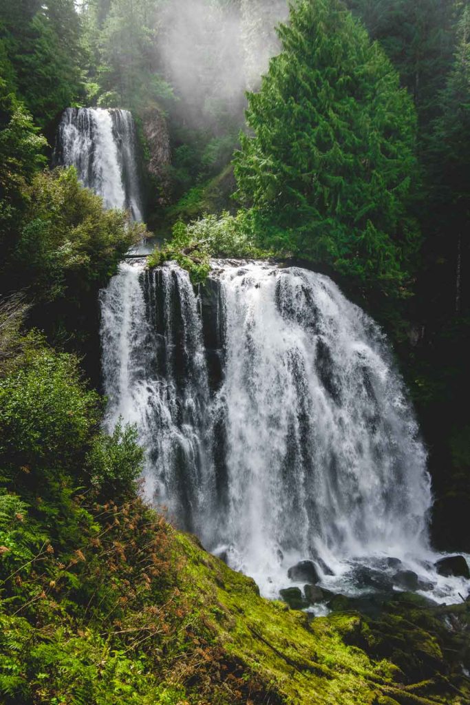waterfalls near bend oregon