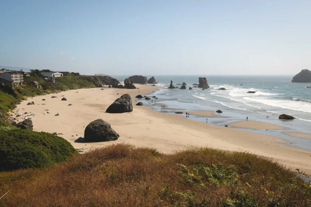 View over Bandon Beach and ocean - one of the best beaches in Oregon