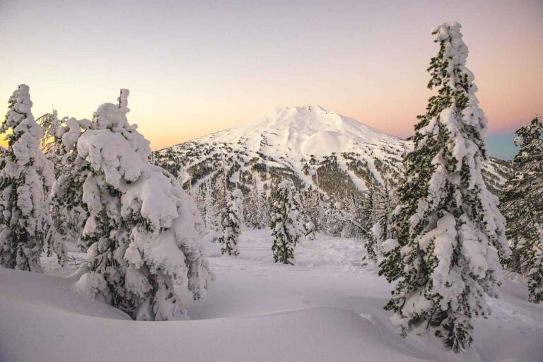 13 Ski Areas & Ski Resorts in Oregon For Winter Fun