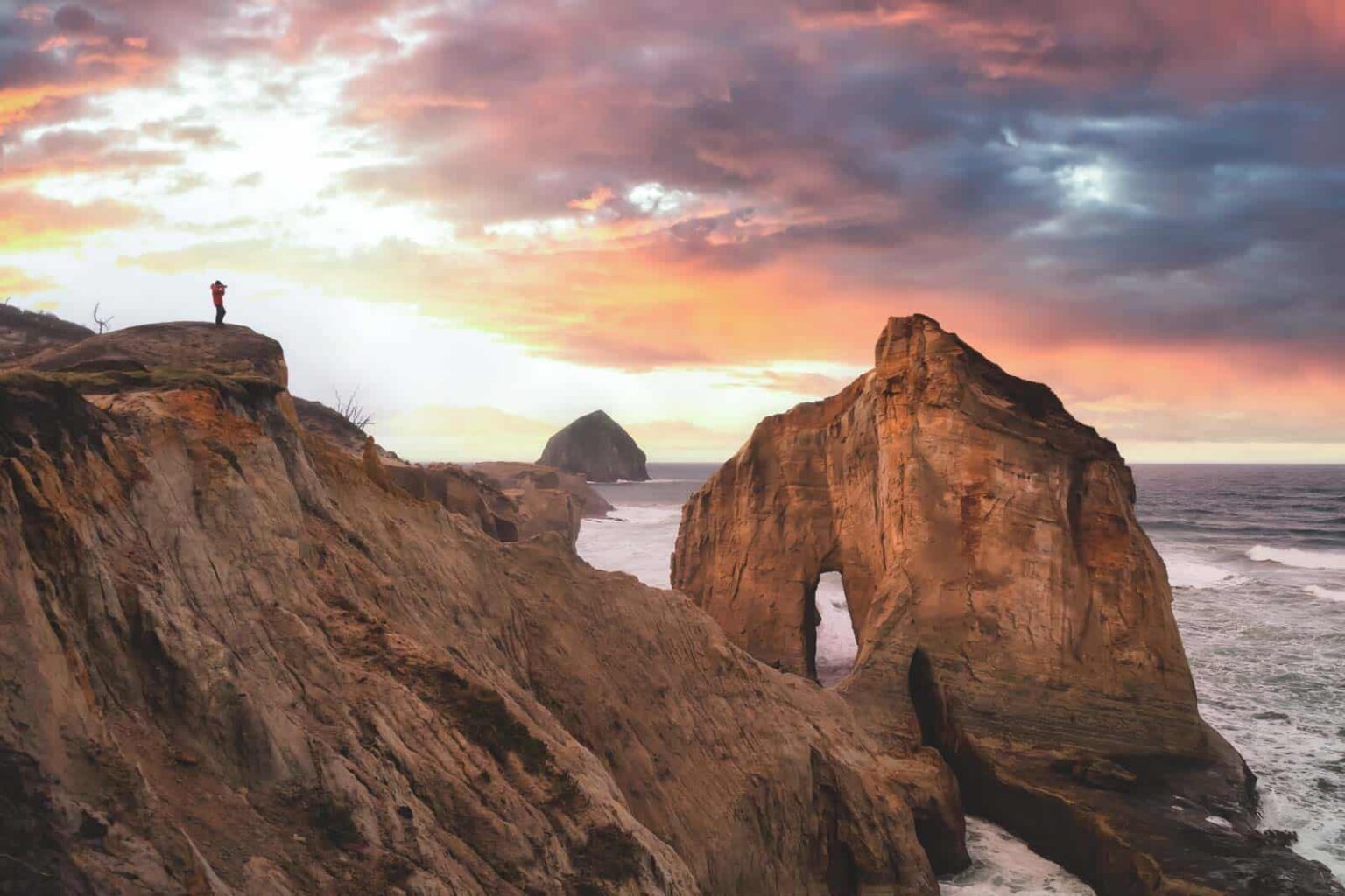 Oregon's Cape Kiwanda: Where The Wild Coast Meets The Wildest Dreams