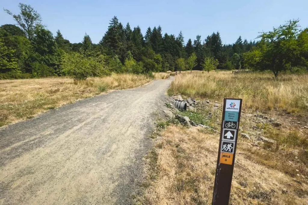 Road sign at Thurston Hills in Eugene, Oregon