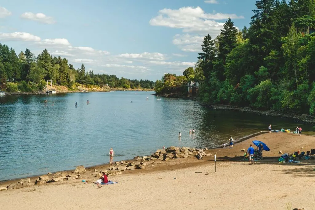 Shore at George Rogers Park beaches near Portland