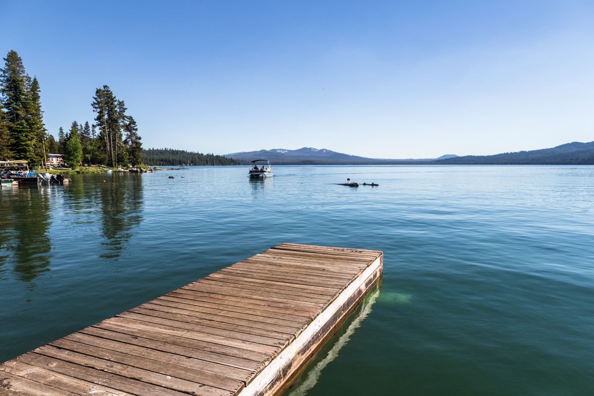 Wooden jetty at Diamond Lake Oregon
