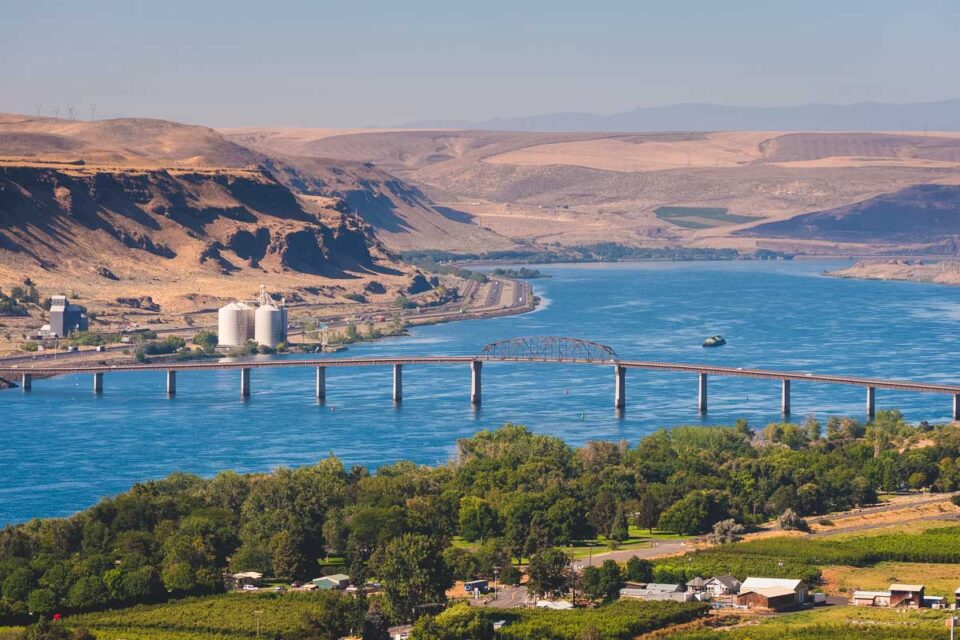 17 Amazing Spots to Go Camping on The Columbia River