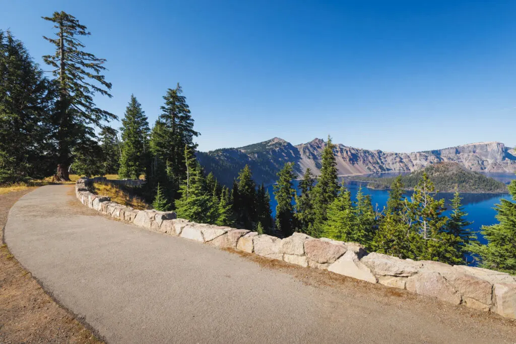 Paved Discovery Point Trail on the Crater Lake Rim Drive
