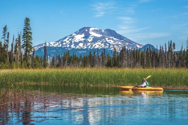 Kayaking on Hosmer Lake near Elk Lake