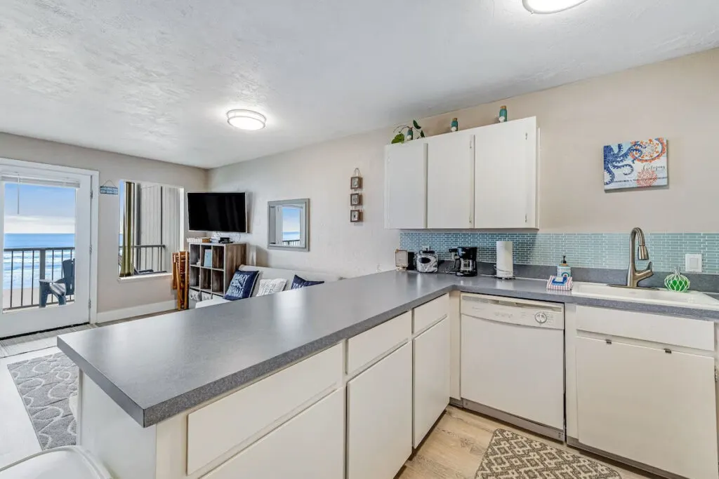 A spacious kitchen and living area at the Nye Beach Haven Studio. A spacious kitchen and living area at the Nye Beach Haven Studio.