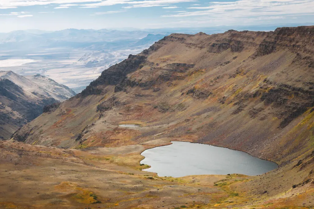 A view across Wildhorse lake and the desolate landscape of Steens Mountain behind.