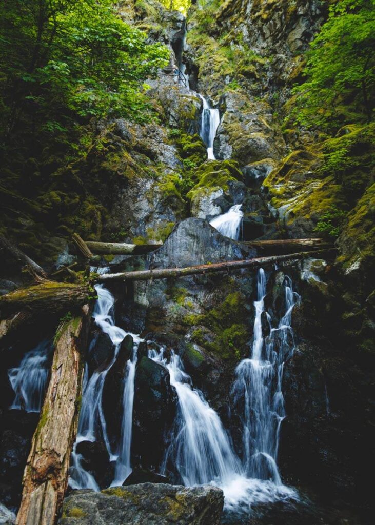 A long exposure depicting the multiple tiers of Rodney Falls in Washington.