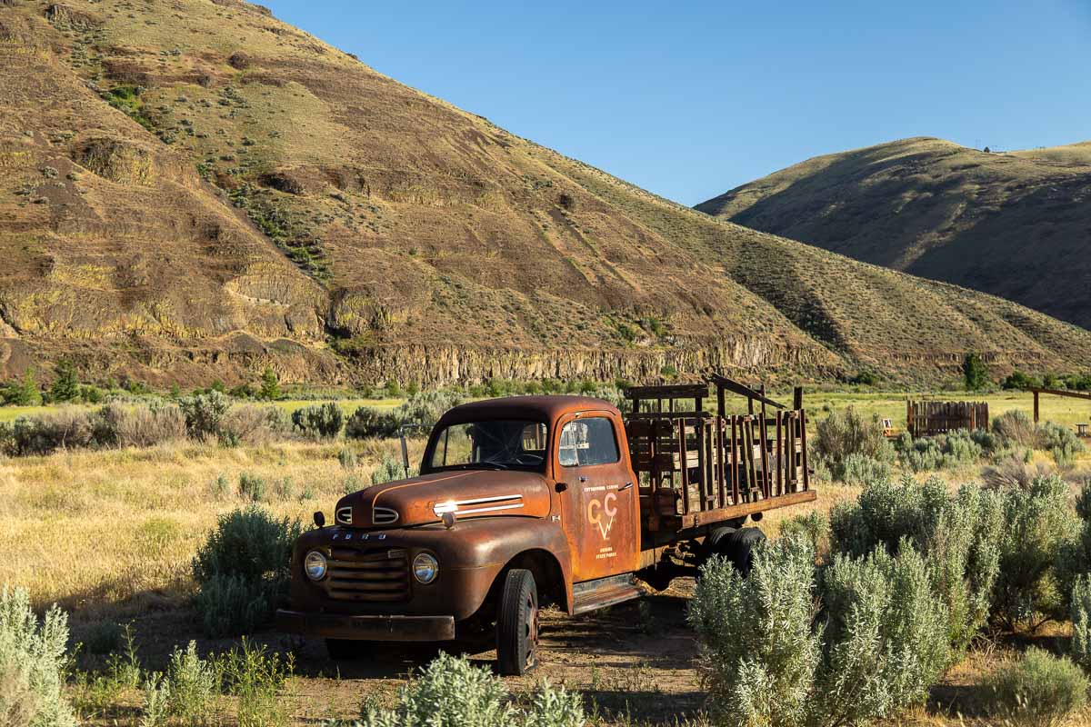 Cottonwood Canyon State Park red truck