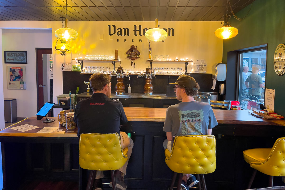 Van Henion Brewing two guys at the bar.
