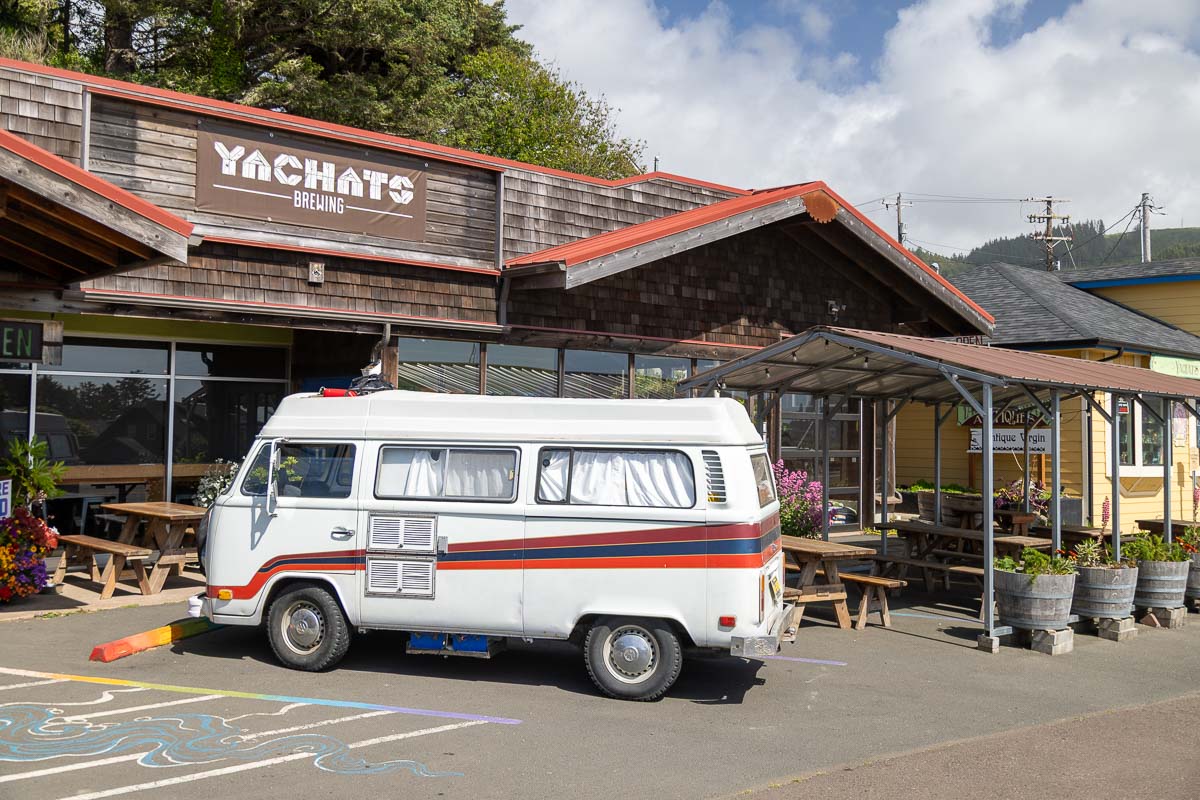 yachats brewing with VW bus on the outside of the building.