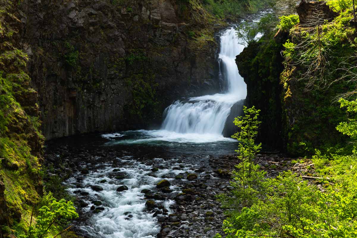 Skoonichuk Falls along Eagle Creek